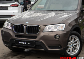 Подержанный автомобиль BMW X3 2012 года (16 фото)