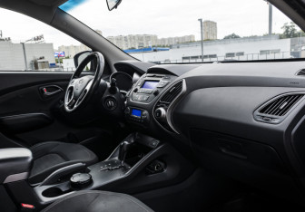 Подержанный автомобиль Hyundai ix35 2013 года (11 фото)