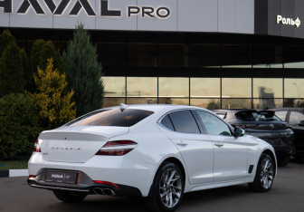 Подержанный автомобиль Genesis G70 2021 года (4 фото)