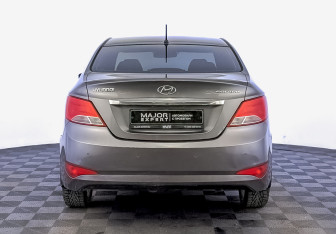 Подержанный автомобиль Hyundai Solaris Sedan 2014 года (6 фото)