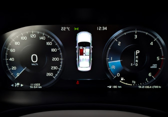 Подержанный автомобиль Volvo S90 2021 года (13 фото)