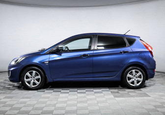 Подержанный автомобиль Hyundai Solaris Hatchback 2012 года (8 фото)