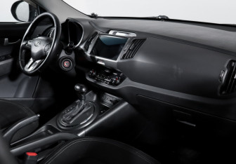 Подержанный автомобиль Kia Sportage 2011 года (9 фото)