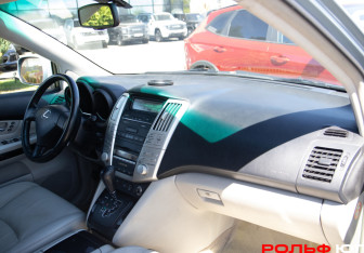 Подержанный автомобиль Lexus RX 2007 года (7 фото)