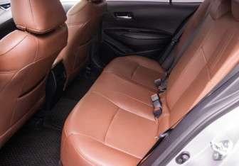 Подержанный автомобиль Toyota Corolla Sedan 2022 года (11 фото)