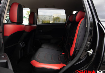 Подержанный автомобиль Mitsubishi Outlander 2019 года (9 фото)