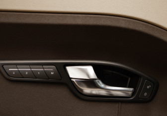 Подержанный автомобиль Land Rover Range Rover Evoque 2012 года (15 фото)