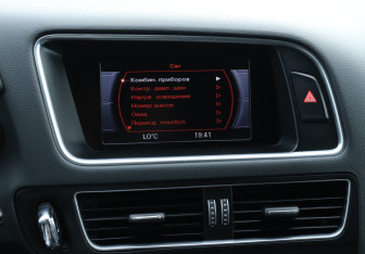 Подержанный автомобиль Audi Q5 2013 года (16 фото)