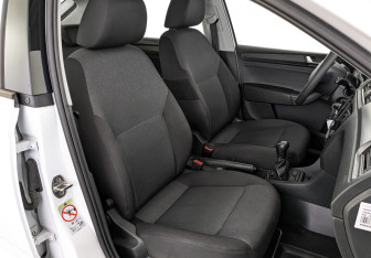 Подержанный автомобиль Skoda Rapid Liftback 2019 года (23 фото)