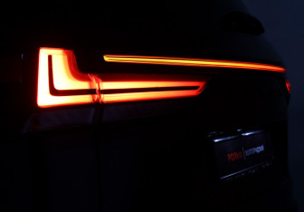 Подержанный автомобиль Lexus LX 2025 года (41 фото)