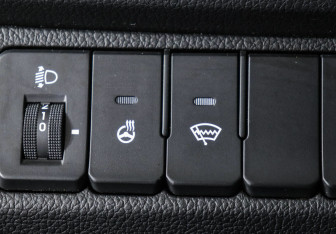 Подержанный автомобиль Kia Rio Hatchback 2016 года (10 фото)