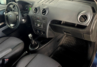 Подержанный автомобиль Ford Fusion 2007 года (10 фото)