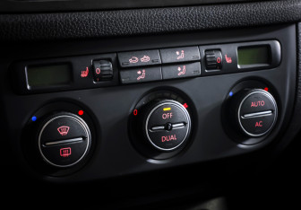 Подержанный автомобиль Volkswagen Tiguan 2008 года (17 фото)