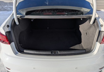 Подержанный автомобиль Audi A3 Sedan 2020 года (10 фото)