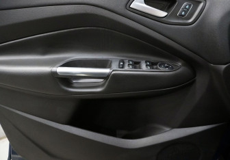 Подержанный автомобиль Ford Escape 2018 года (16 фото)