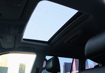 Подержанный автомобиль Lexus LX 2011 года (16 фото)