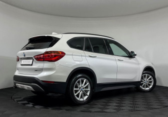 Подержанный автомобиль BMW X1 2018 года (2 фото)