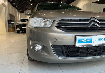 Подержанный автомобиль Citroen C-Elysee 2013 года (9 фото)