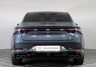 Подержанный автомобиль Geely Preface 2024 года (6 фото)