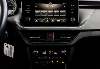 Подержанный автомобиль Skoda Rapid Liftback 2021 года (15 фото)