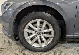 Подержанный автомобиль Volkswagen Passat Sedan 2018 года (18 фото)