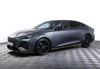 Подержанный автомобиль Changan UNI-V 2023 года (1 фото)