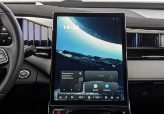 Подержанный автомобиль Geely Atlas 2024 года (17 фото)