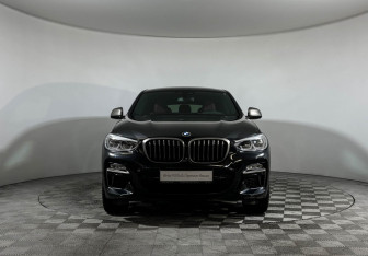 Подержанный автомобиль BMW X4 2020 года (3 фото)