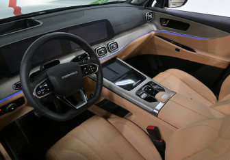 Подержанный автомобиль Jaecoo J8 2024 года (7 фото)