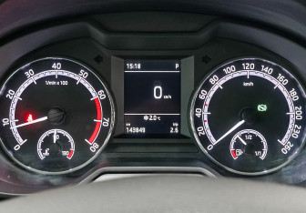 Подержанный автомобиль Skoda Octavia Liftback 2019 года (16 фото)