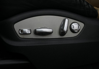 Подержанный автомобиль Porsche Cayenne 2015 года (20 фото)