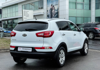 Подержанный автомобиль Kia Sportage 2012 года (5 фото)