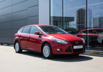Подержанный автомобиль Ford Focus Hatchback 2012 года (3 фото)