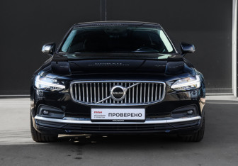 Подержанный автомобиль Volvo S90 2021 года (2 фото)