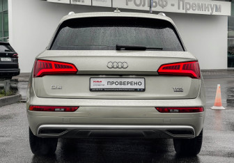 Подержанный автомобиль Audi Q5 2018 года (6 фото)