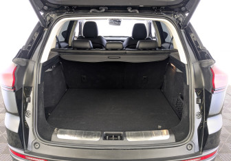 Подержанный автомобиль Geely Atlas Pro 2023 года (10 фото)