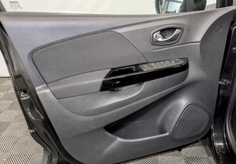 Подержанный автомобиль Renault Kaptur 2021 года (19 фото)
