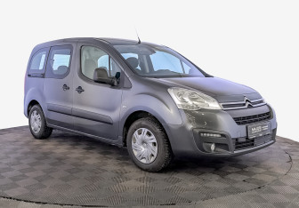Подержанный автомобиль Citroen Berlingo 2021 года (3 фото)