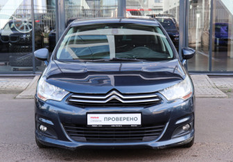 Подержанный автомобиль Citroen C4 Hatchback 2013 года (2 фото)