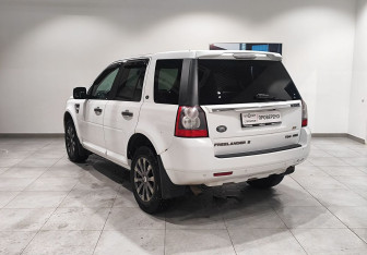 Подержанный автомобиль Land Rover Freelander 2011 года (7 фото)