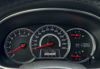 Подержанный автомобиль Nissan Teana 2011 года (11 фото)