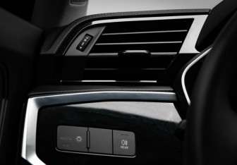 Подержанный автомобиль Audi Q3 Sportback 2023 года (13 фото)