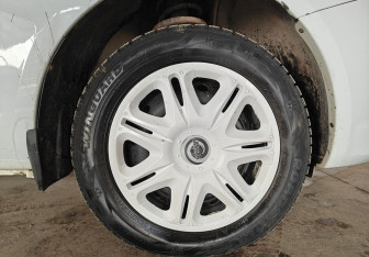 Подержанный автомобиль LADA (ВАЗ) Vesta Wagon 2018 года (17 фото)