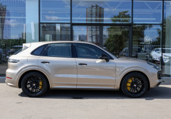 Подержанный автомобиль Porsche Cayenne 2018 года (4 фото)