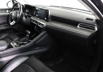 Подержанный автомобиль Kia K5 2021 года (6 фото)