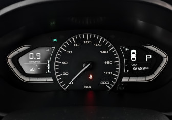 Подержанный автомобиль Changan Alsvin 2023 года (16 фото)