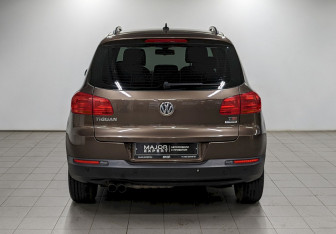 Подержанный автомобиль Volkswagen Tiguan 2014 года (6 фото)