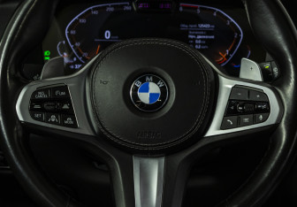 Подержанный автомобиль BMW X5 2021 года (12 фото)