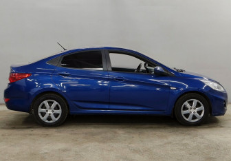 Подержанный автомобиль Hyundai Solaris Sedan 2013 года (4 фото)