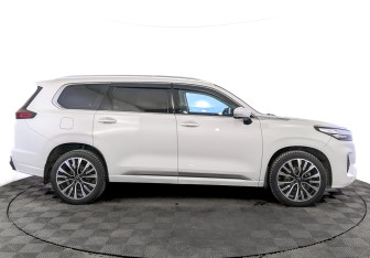 Подержанный автомобиль Exeed VX 2022 года (4 фото)